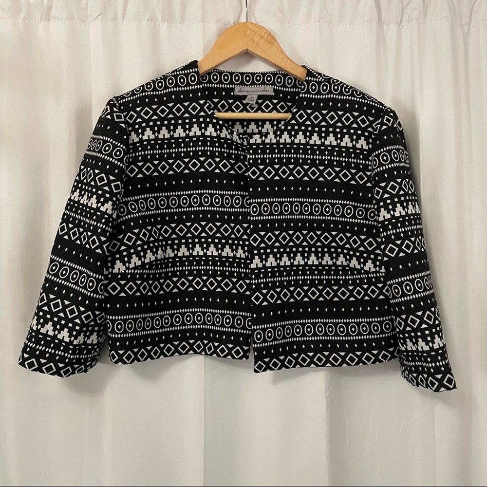 Danny & Nicole tribal crop blazer size 12P